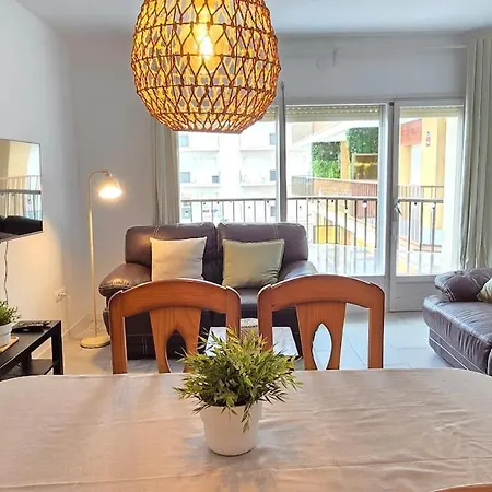 Apartment Bright With Two Balconies And A Seaside Pool