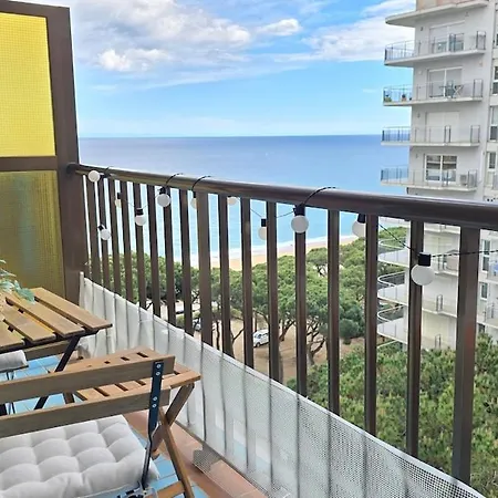 Bright With Two Balconies And A Seaside Pool *