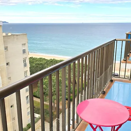 Bright With Two Balconies And A Seaside Pool *