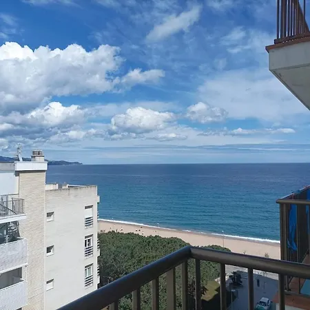 Bright With Two Balconies And A Seaside Pool Apartment *