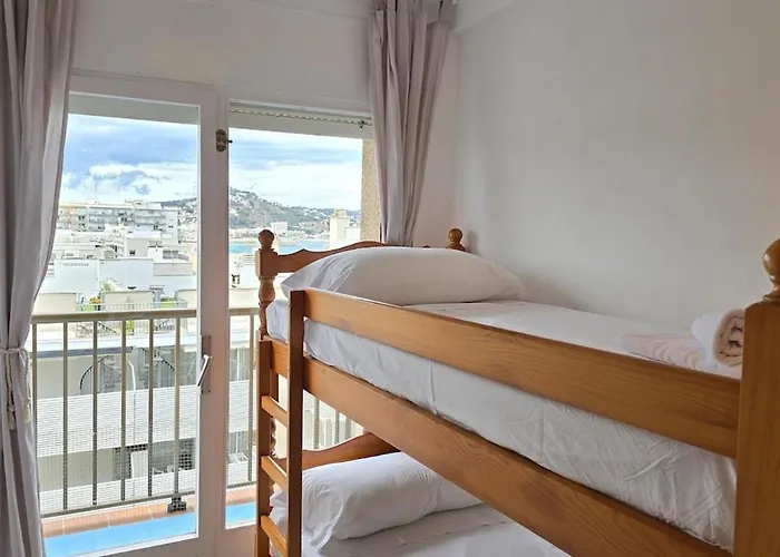 Bright With Two Balconies And A Seaside Pool * ブラナス