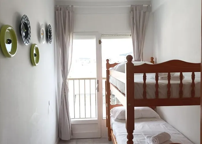 アパート Bright With Two Balconies And A Seaside Pool *